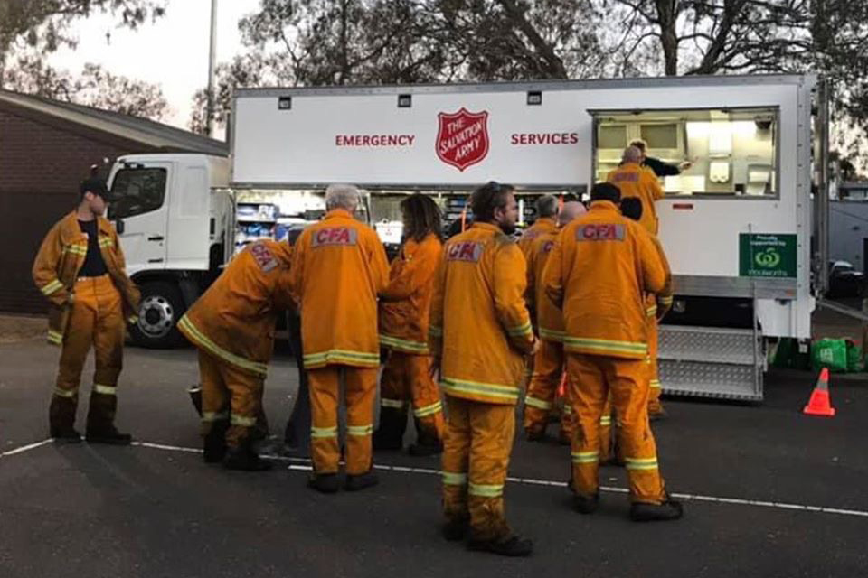 Salvation Army in Australia Provides Support to Evacuees and Firefighters