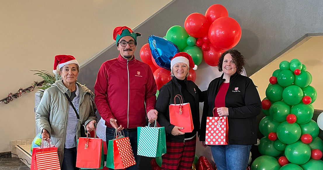 Christmas Blessings for Seniors at Toronto Shelter