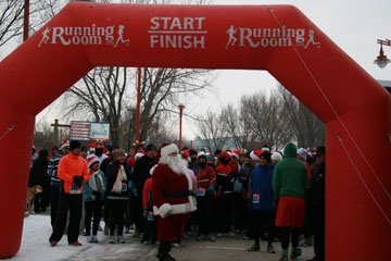 Thousands Shuffle to Help Others This Christmas