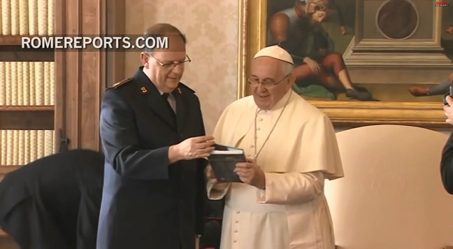 The General and Pope Francis Meet at Vatican